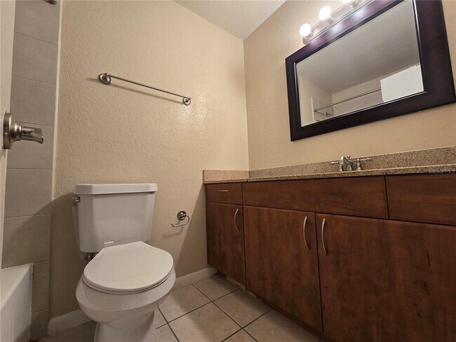 Building Photo - 11582 Westwood Blvd