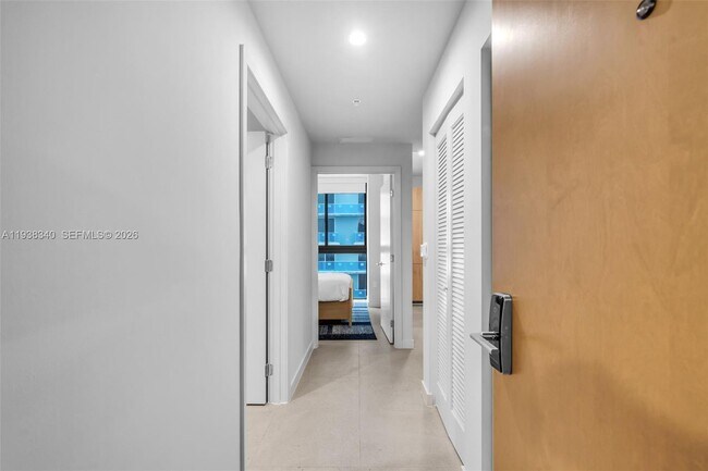 Building Photo - 11 NE 6th St