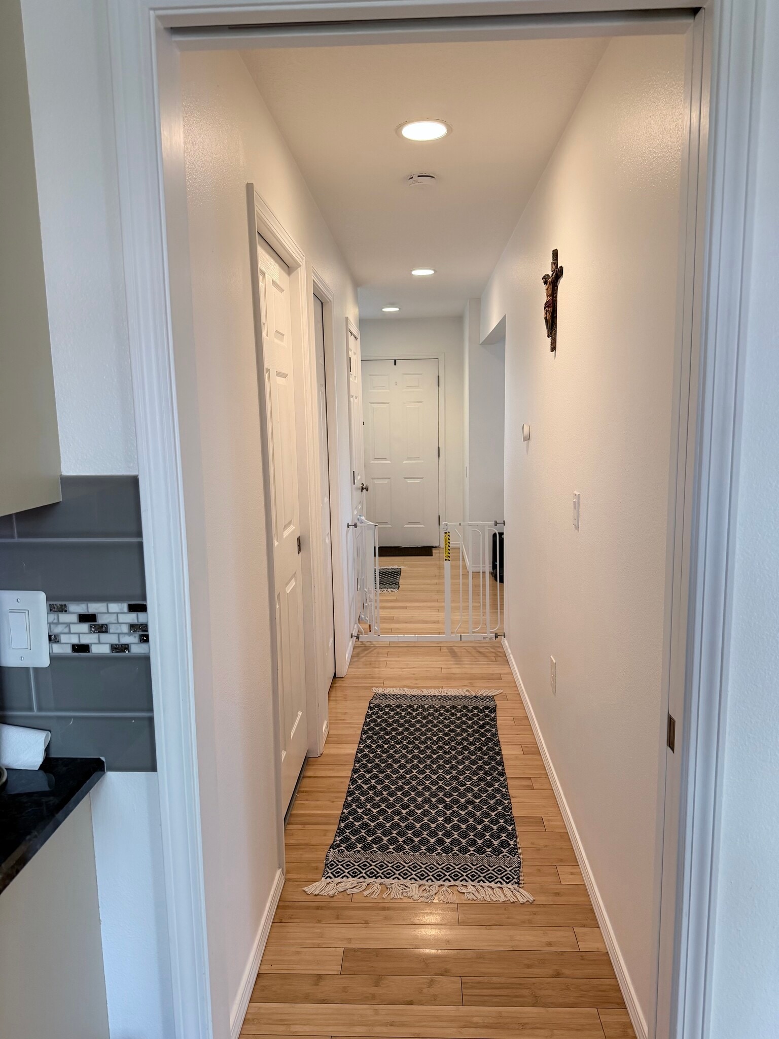 Hallway - 10421 SE Liebe St