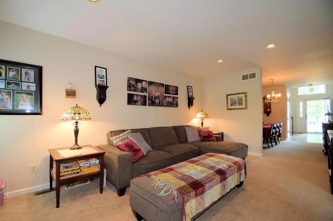 Building Photo - 555 Broxton Ct