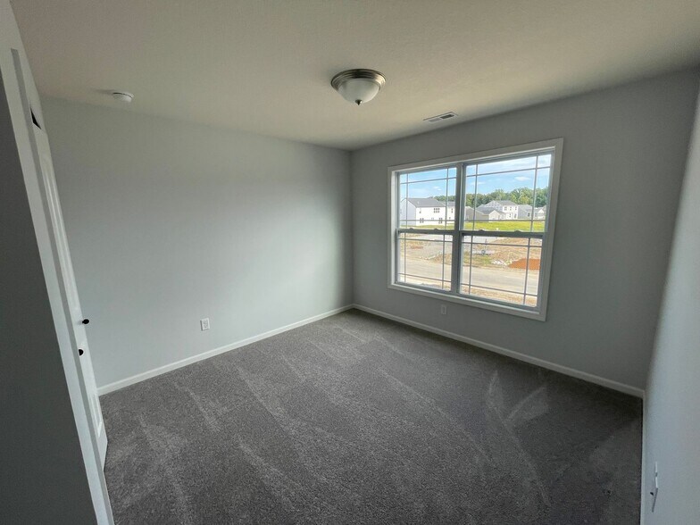 Building Photo - 1646 Teniente Ct