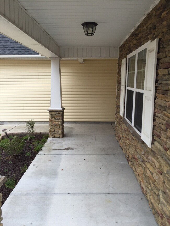 Building Photo - Lavish on Limestone!