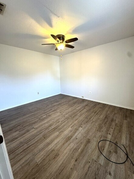 Building Photo - 2101 Eastwind St