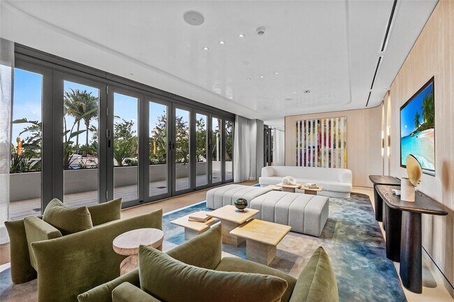 Building Photo - 900 N Ocean Blvd