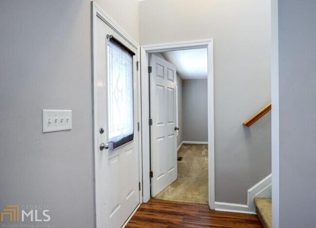 Building Photo - 2725 Silver Hill Terrace SE