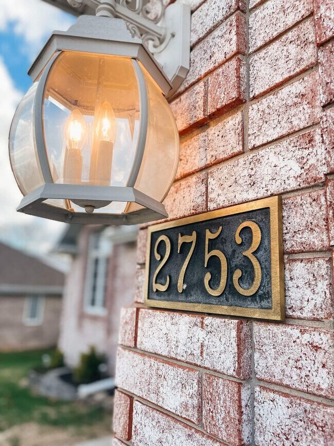 Building Photo - Lots Of New in Marlborough Manor w/ 3 Car Garage