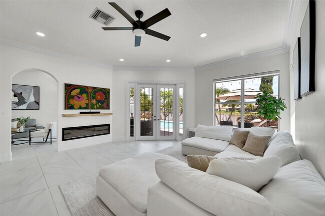 Building Photo - 11163 NW 69th Pl