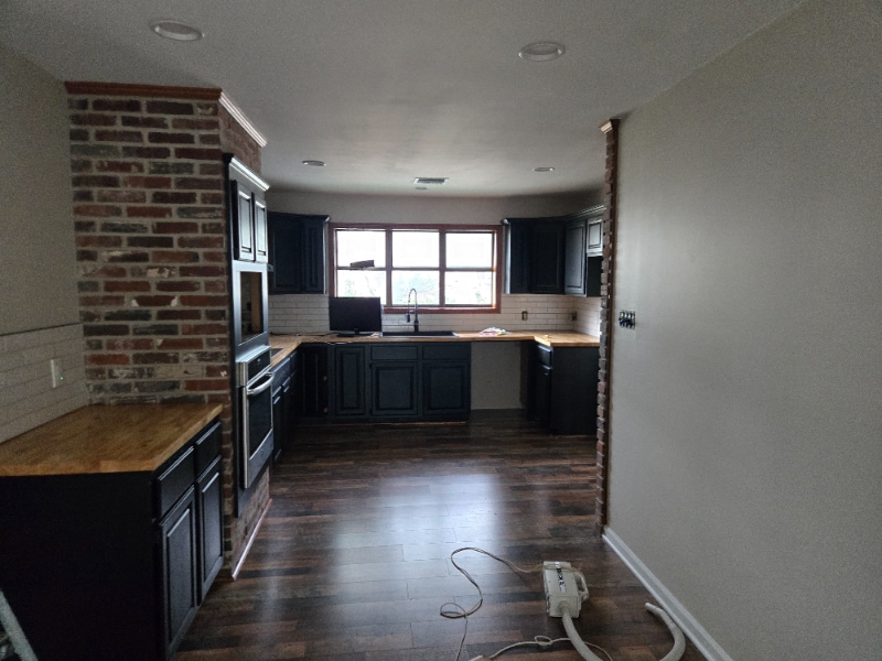 Building Photo - 115 Sandager Ave