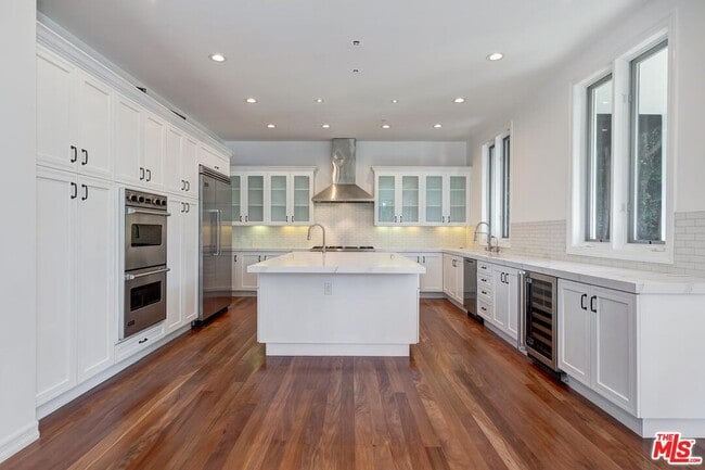 Building Photo - 2890 Forrester Dr