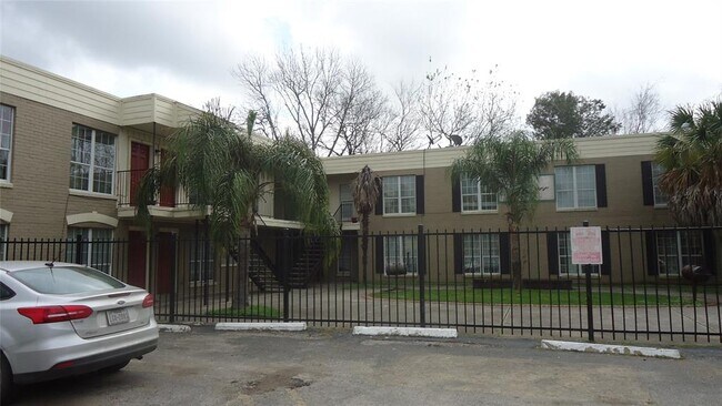 Building Photo - 6810 Westover St