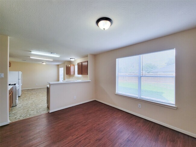 Building Photo - 19718 Byron Meadows Dr