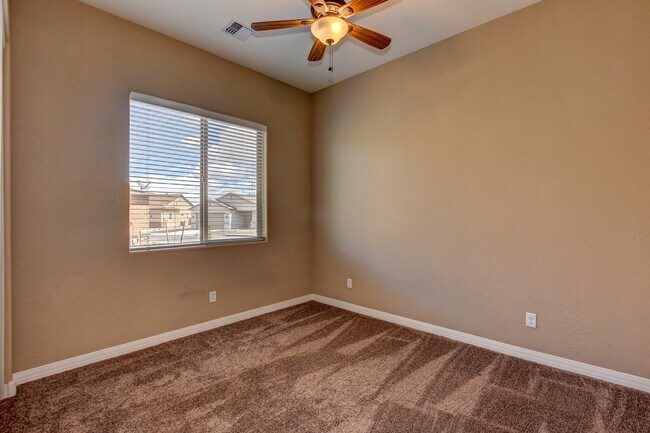 Building Photo - 3+den, 2 bath home for rent in Granville