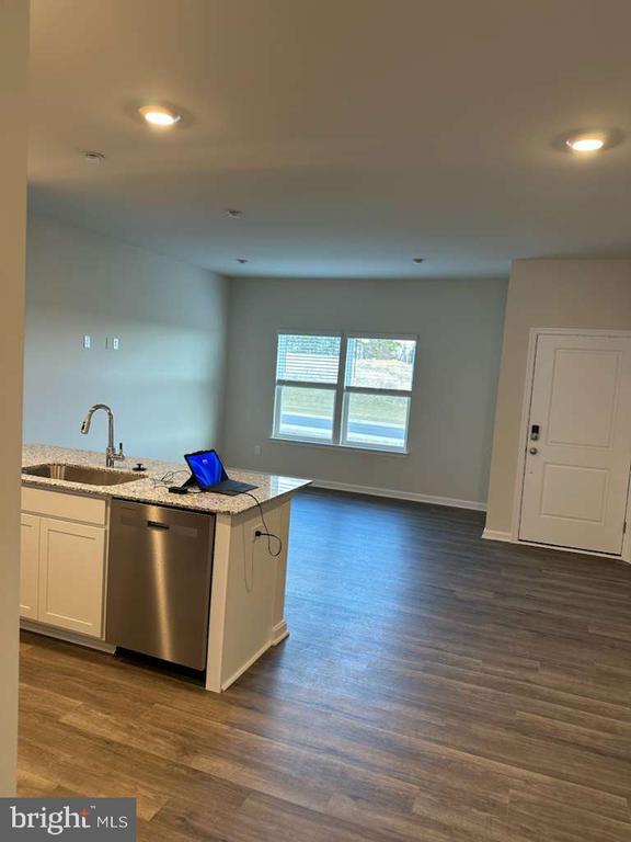 Building Photo - 165 Tigney Dr