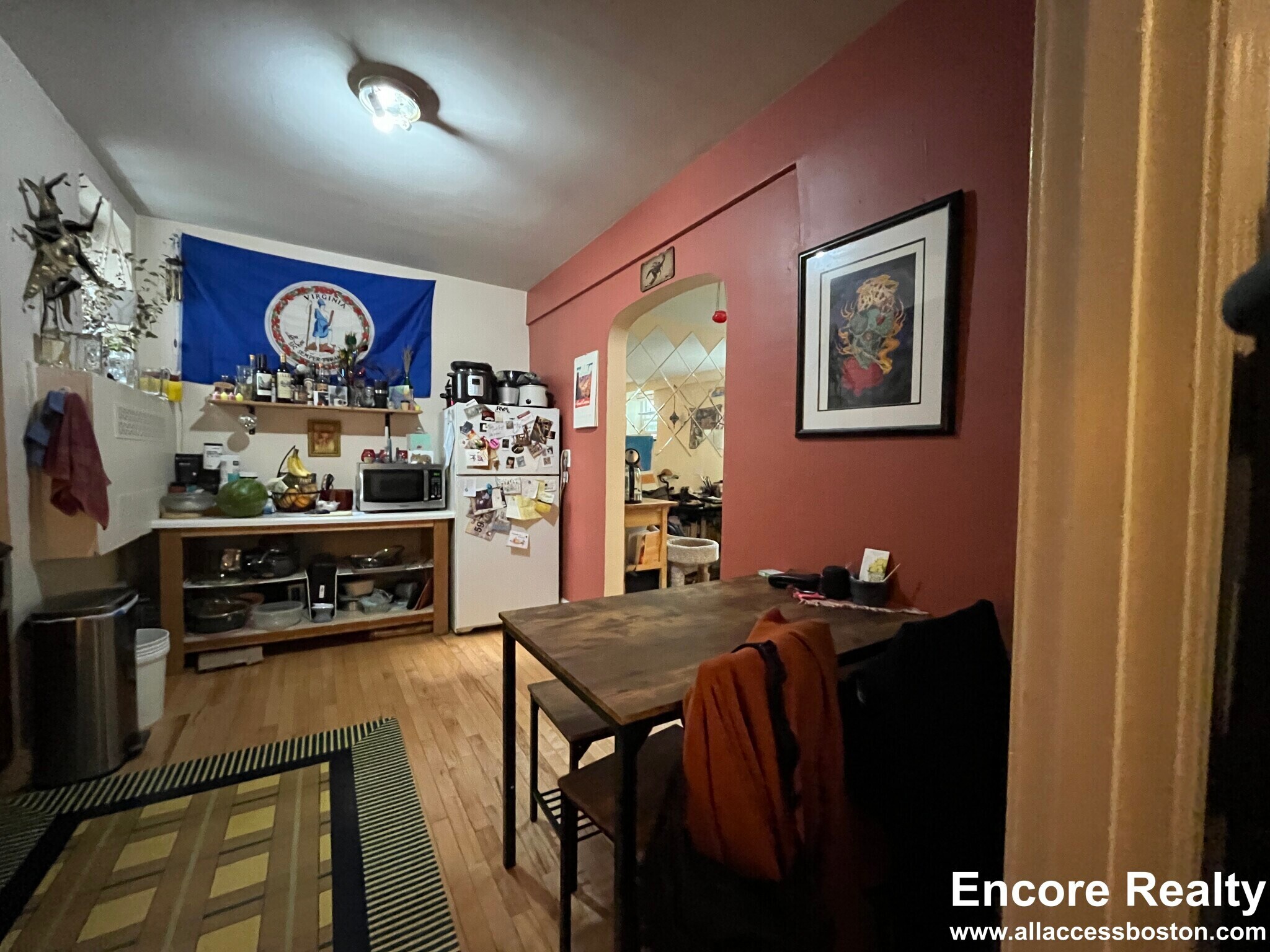 Building Photo - 1555 Beacon St