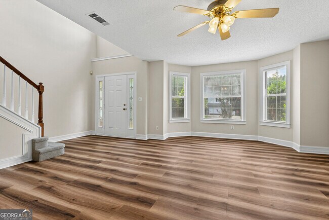 Building Photo - 116 Summer Leigh Dr