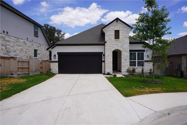 Building Photo - 621 Pinnacle View Dr