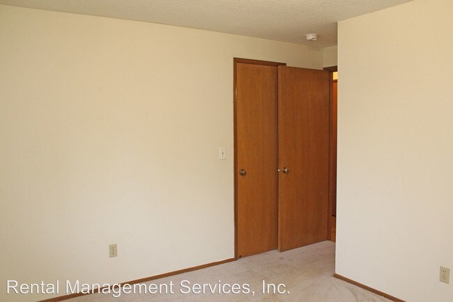 Building Photo - 819-821 SW 29th Way