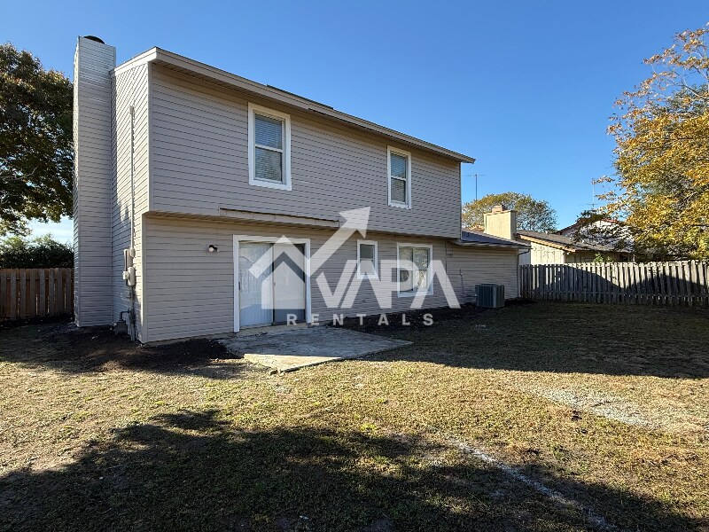 Building Photo - 6115 Lake Kemp St