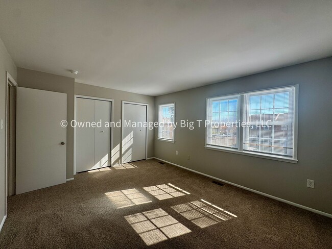 Building Photo - Coming soon* Cute Townhouse between Woodbridge and Triangle