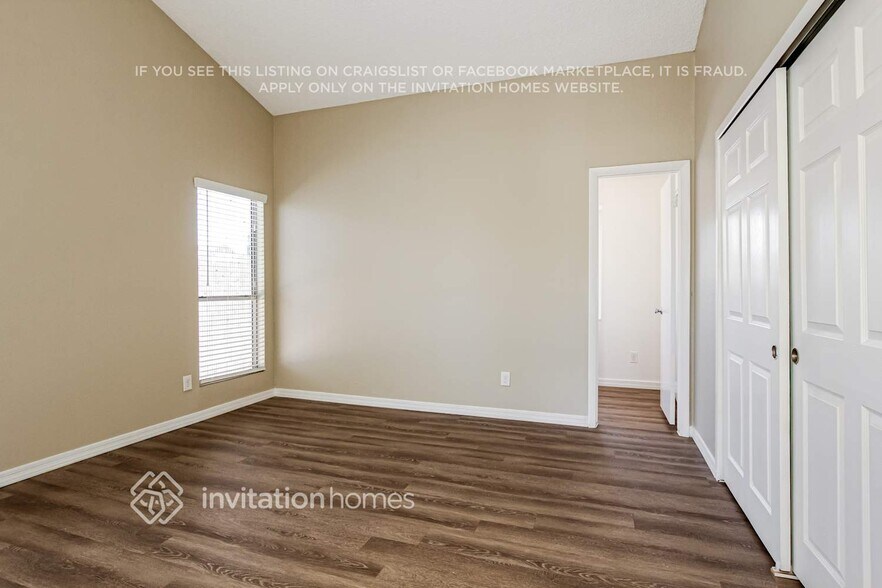 Building Photo - 8939 W Vogel Ave