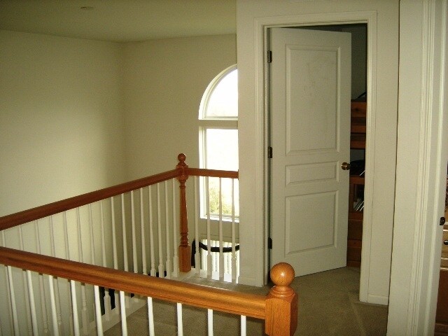 Building Photo - 457 Metropolitan St