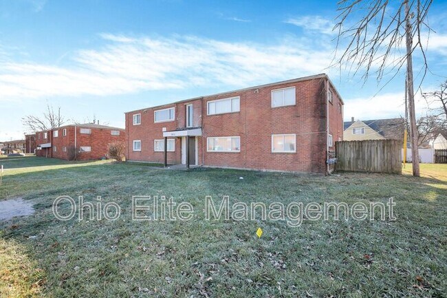 Building Photo - 3605 Cushing Dr