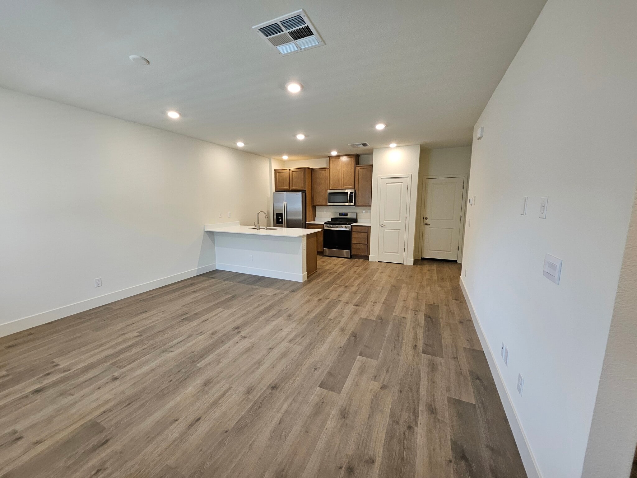 Building Photo - 1606 Icelandic Wy