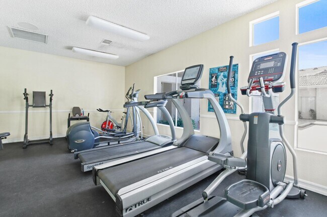 Building Photo - 1BR Condo with Private Balcony, Central A/C & Community Amenities in Corona