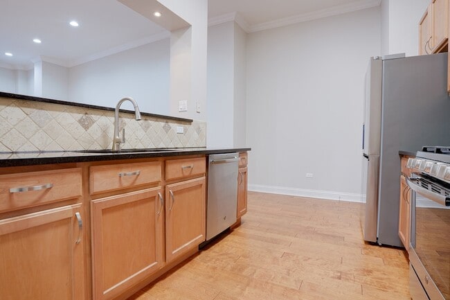 Building Photo - 1781 Tudor Ln