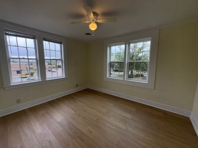 Building Photo - 1024 Quintard Ave