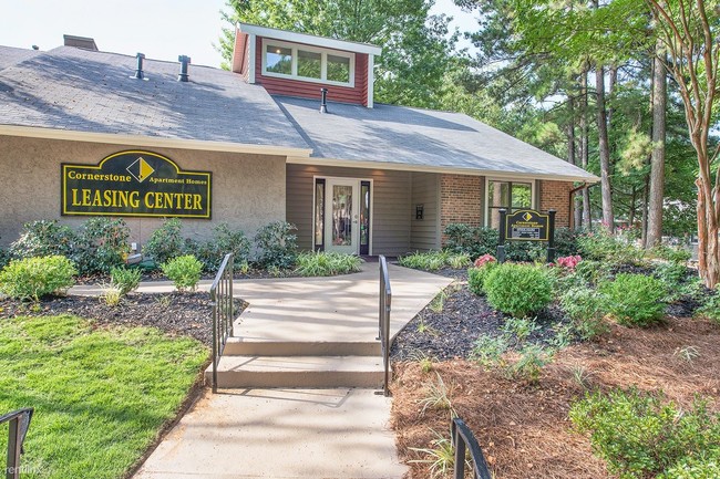 Building Photo - 2100 Winters Park Dr