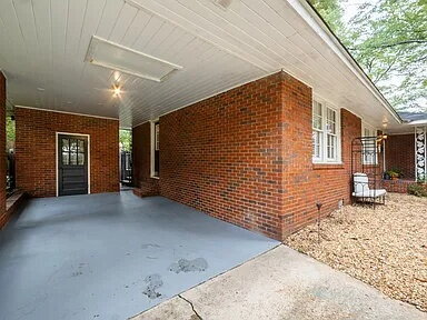 Building Photo - COMING SOON — Available August 17 | 3BR/2BA Midtown Brick Ranch | Lawn Care, Pest Control & W/D I...