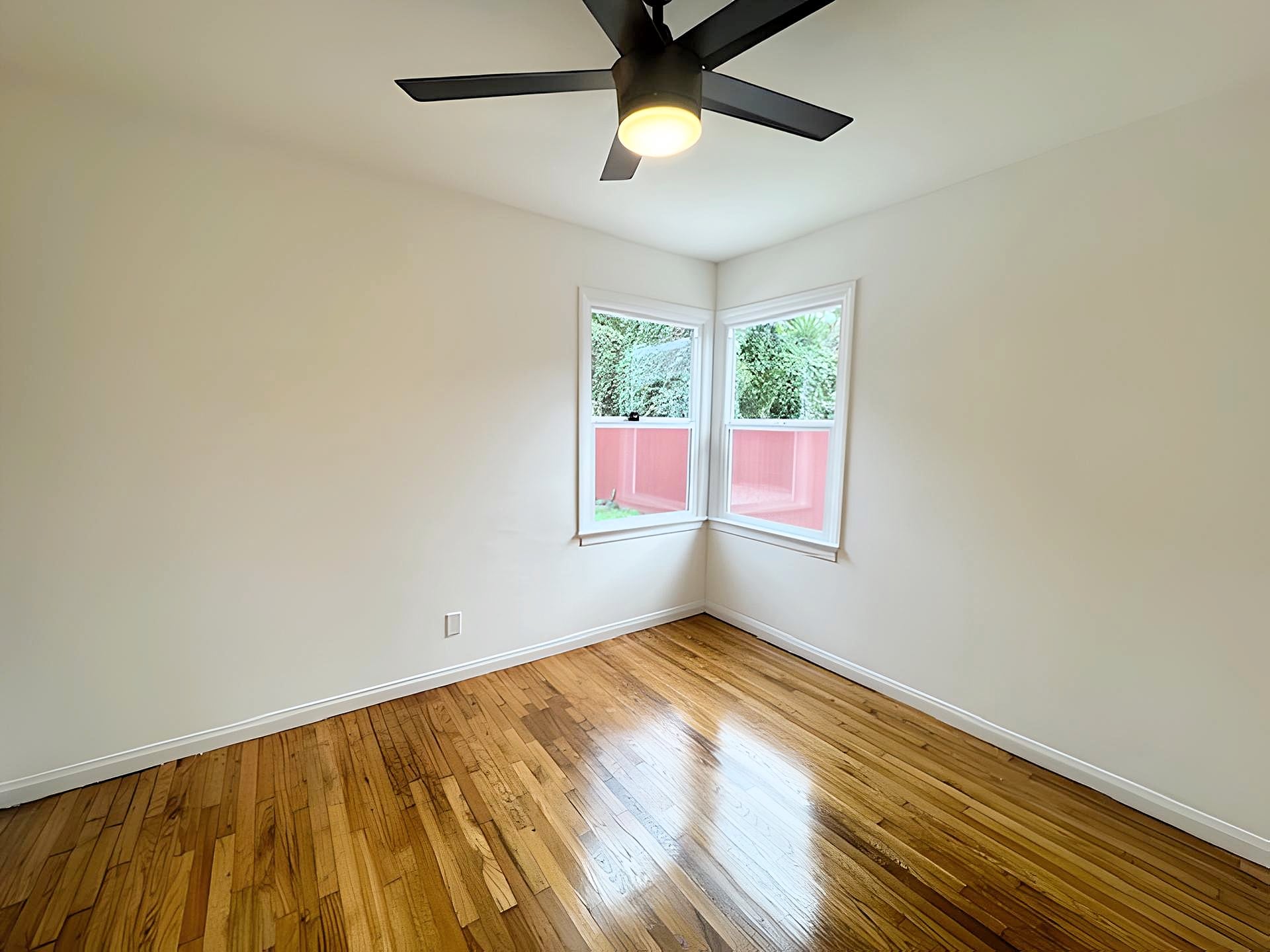 Building Photo - 2416 Boone Ave