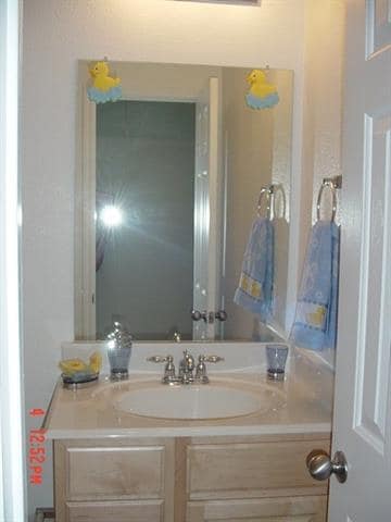 Building Photo - 9913 Fleetwood Dr