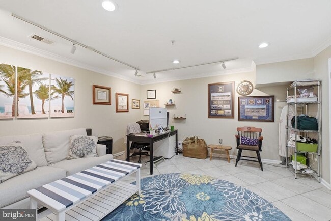 Building Photo - 1329 N Barton St