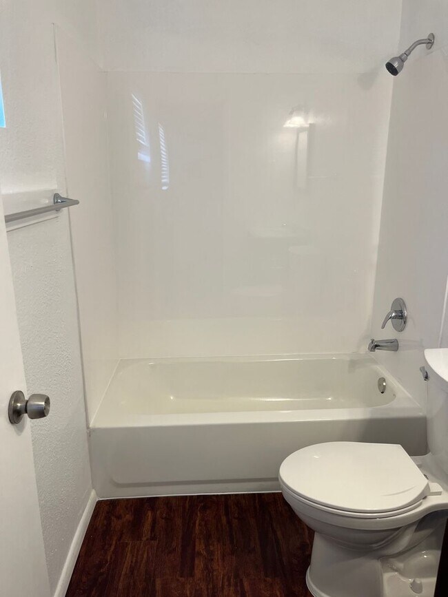 Building Photo - ***4 BEDROOM/2 BATHROOM IN PRESCOTT VALLEY***