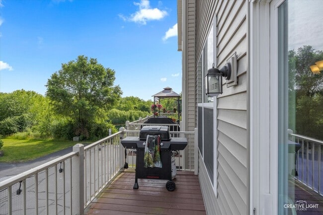Building Photo - 1569 Deer Pointe Dr
