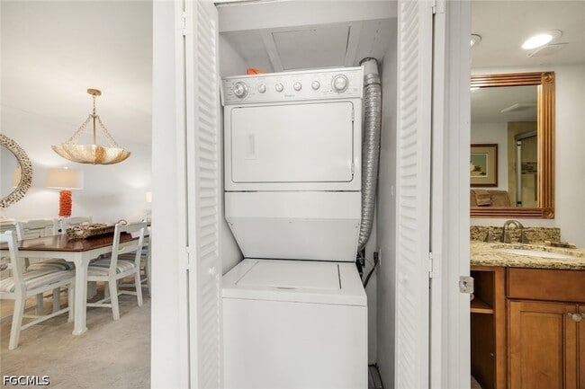 Building Photo - 2445 W Gulf Dr