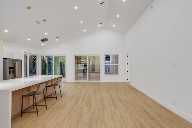 Building Photo - 5537 NW 21st Way