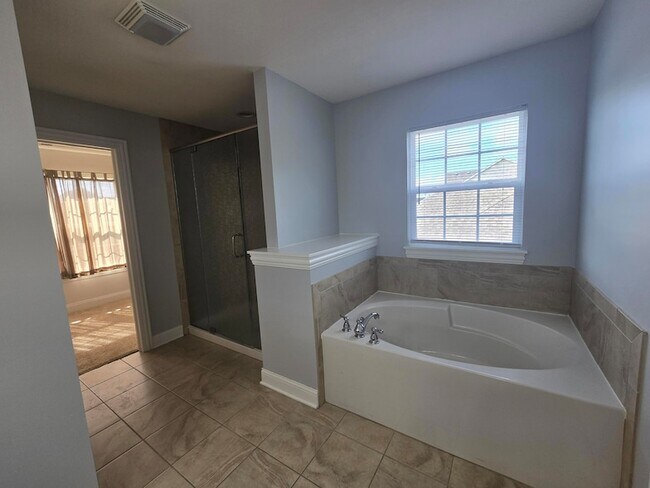 Building Photo - 10091 Pearwood Dr