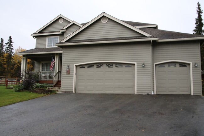 Primary Photo - Lovely 4-Bedroom, 2.5-Bathroom Fully Furni...