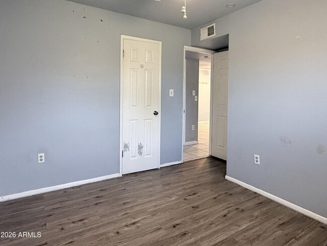 Building Photo - 14015 N 61st Ave