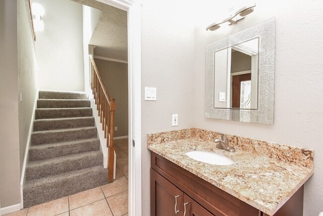 Building Photo - 9400 Doliver Dr