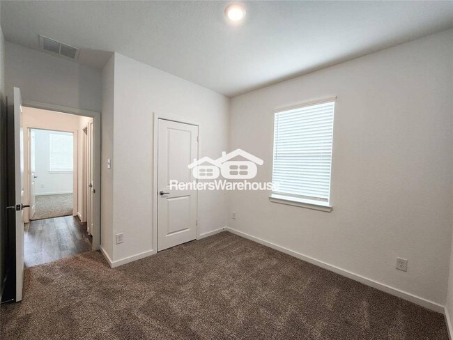 Building Photo - 7230 Greenbriar Bnd Ct