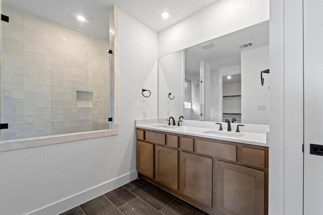 Building Photo - 1325 Castalo Ln