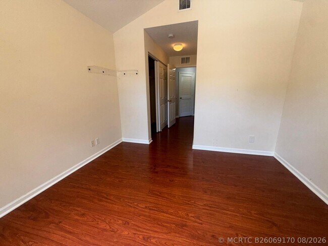 Building Photo - 1083 Woodfield Rd
