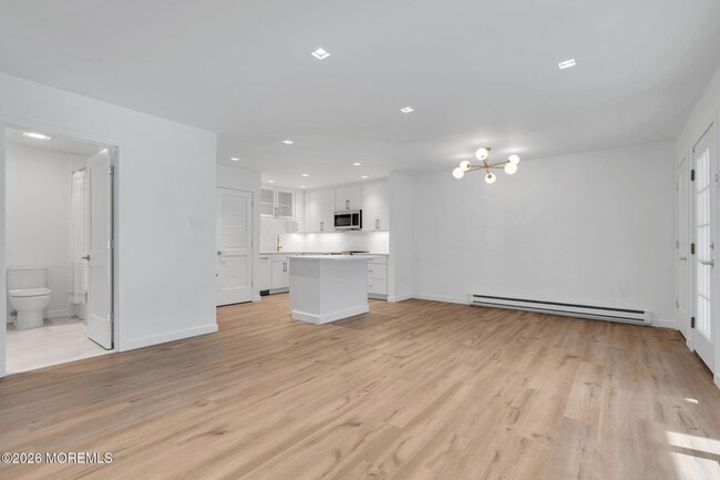 Building Photo - 42 Lexington Ct