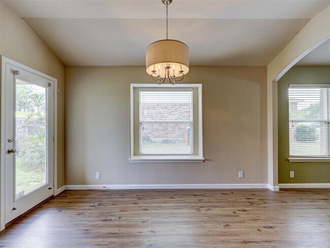 Building Photo - 344 Outfitter Dr