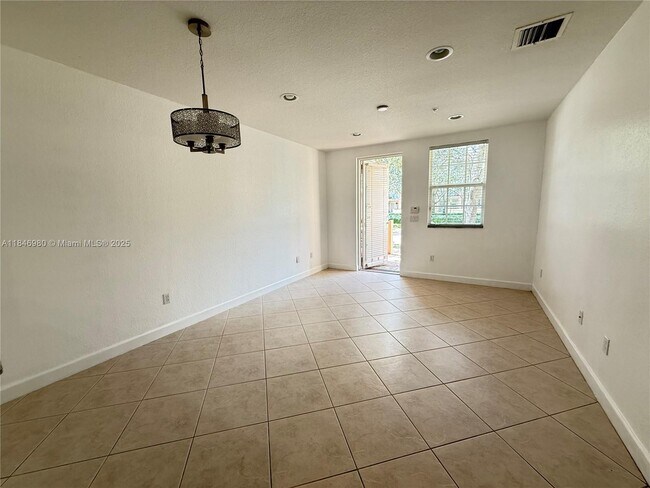 Building Photo - 413 SW 147th Ave