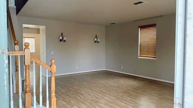 Building Photo - MOVE IN SPECIAL!!!! Month of November free